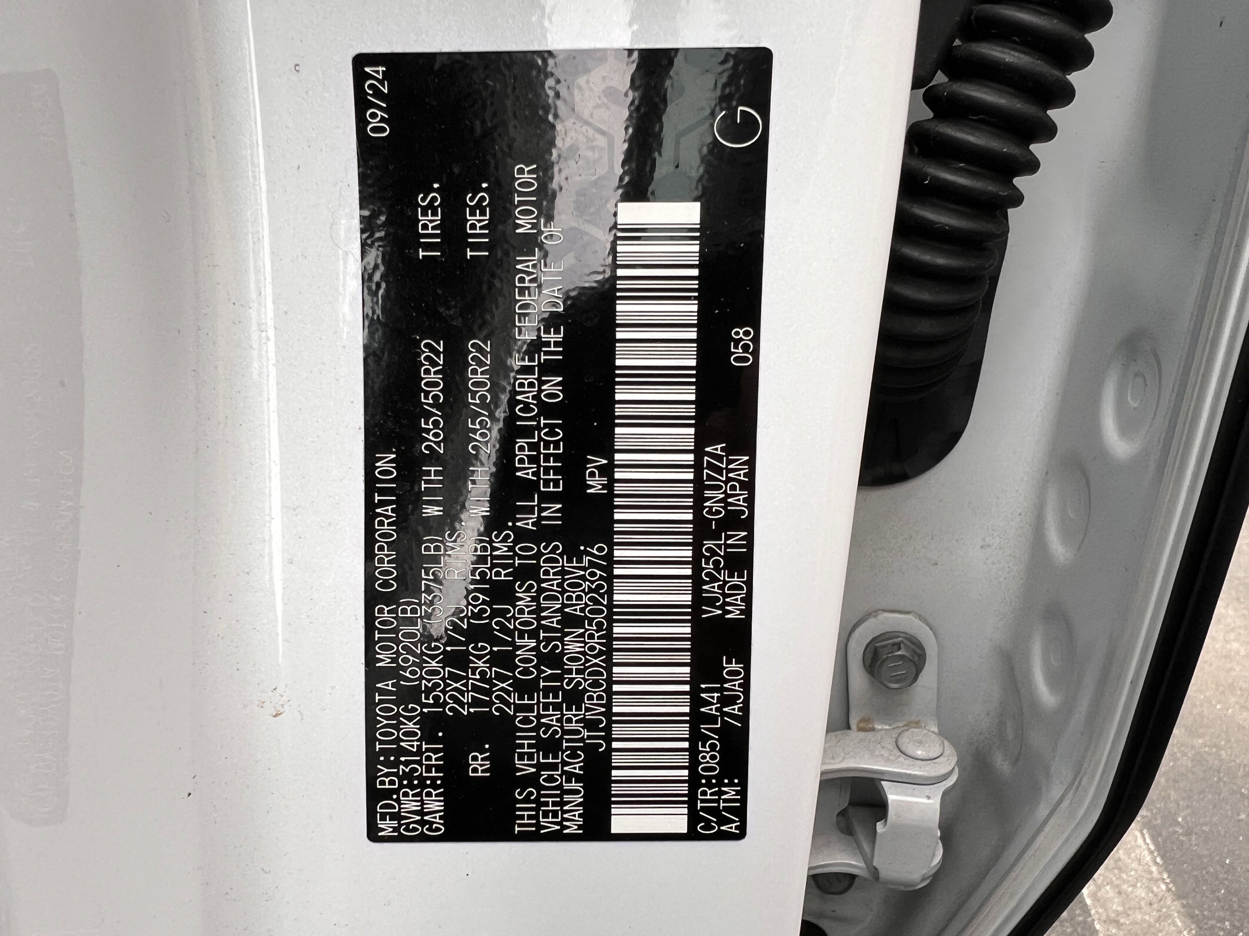 Used 2024 Lexus GX 550 w/ Cold Area Package image 36