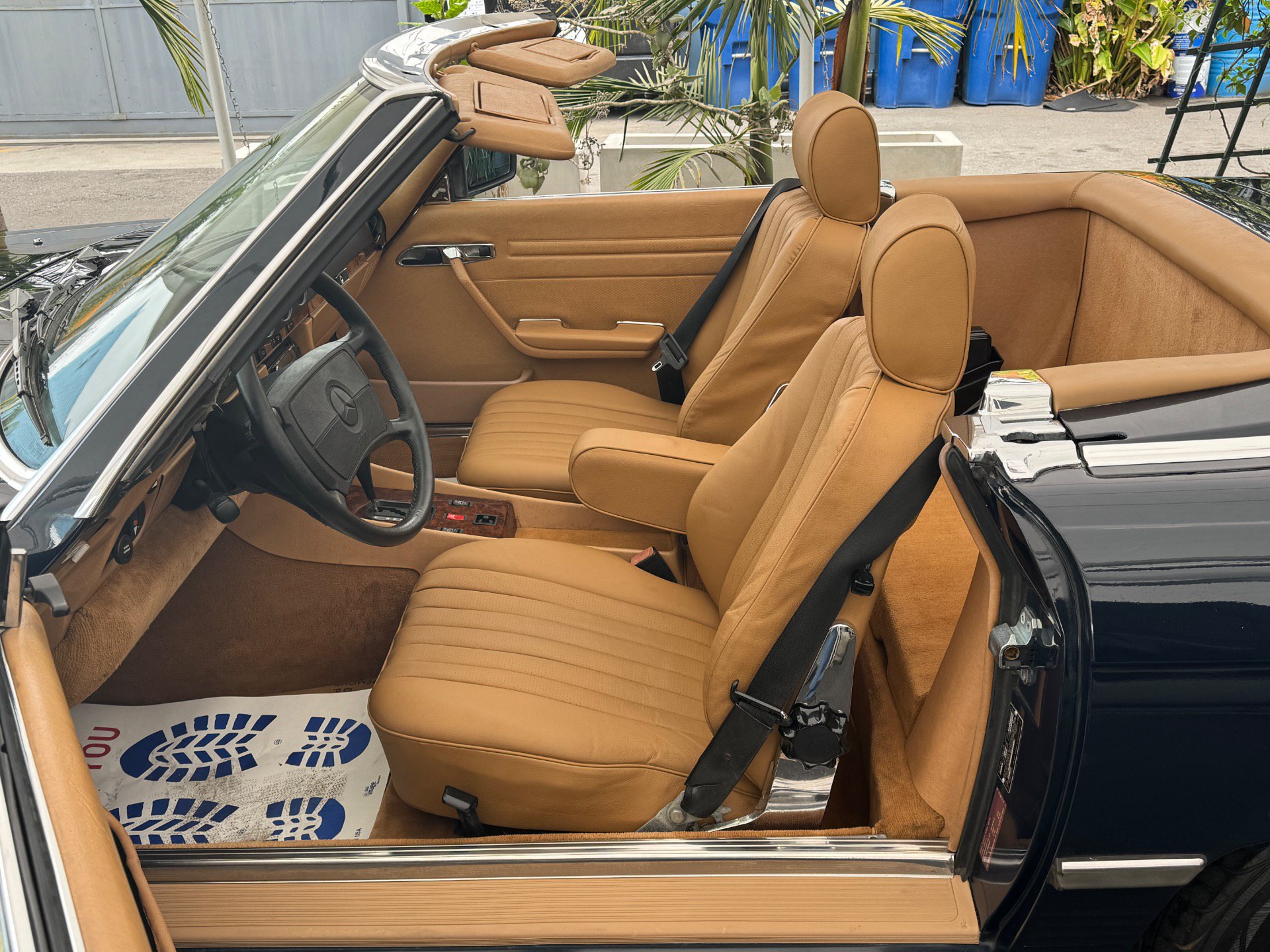 Used 1987 Mercedes-Benz 560 SL image 16