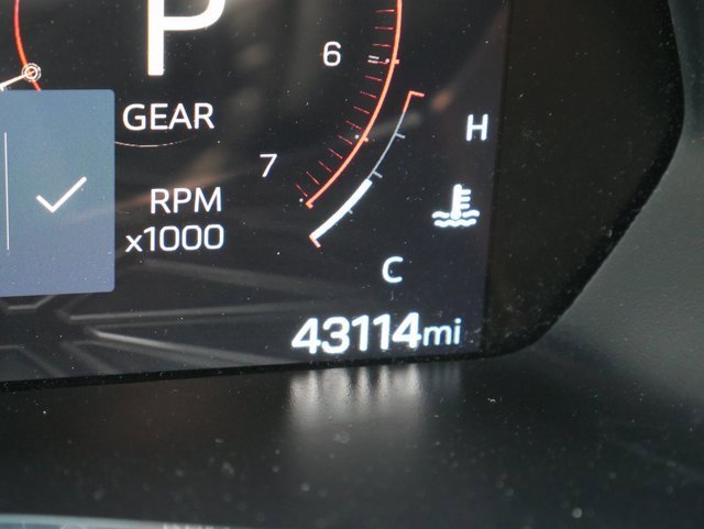 Used 2023 GMC Canyon Denali w/ Denali Black Edition image 21