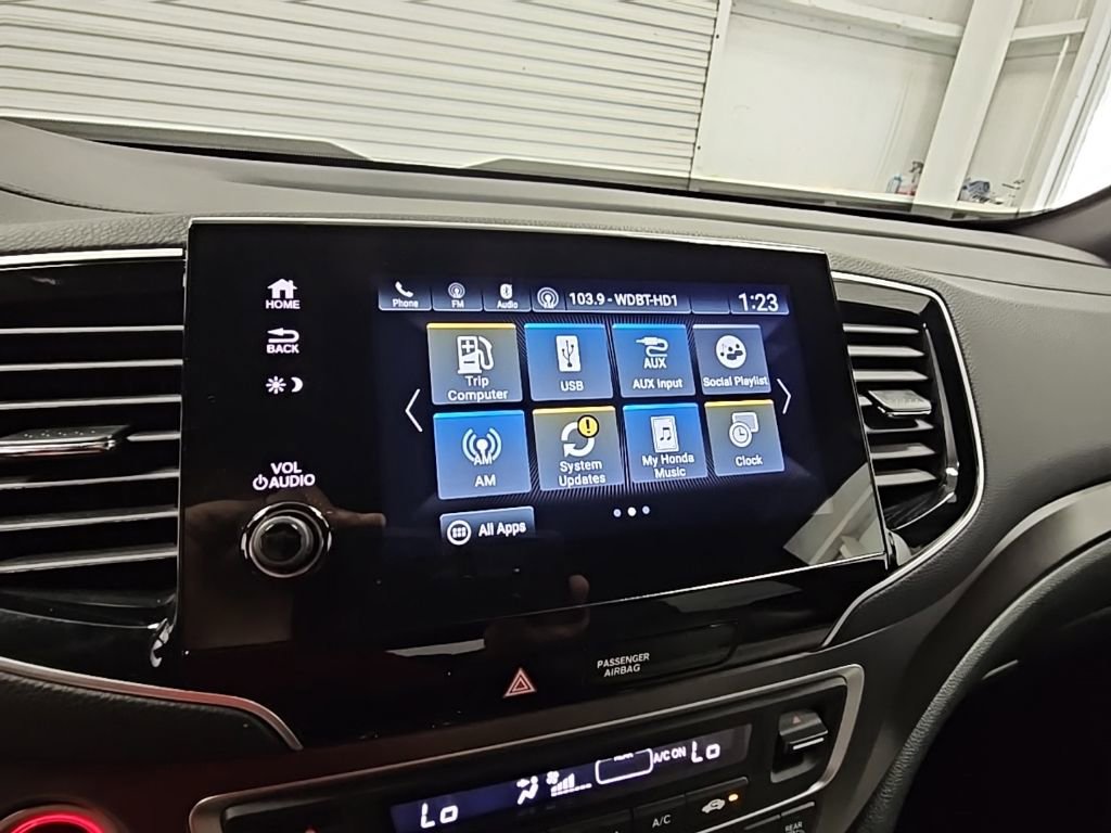 Used 2023 Honda Passport EX-L image 17