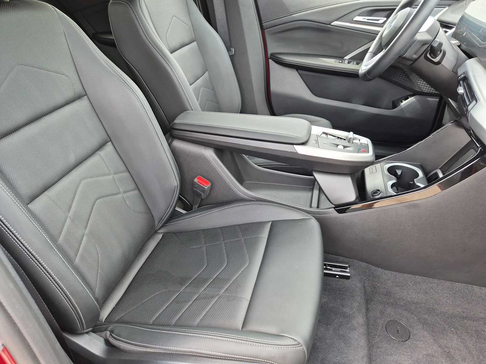 Used 2026 BMW X2 xDrive28i AWD/4WD image 23