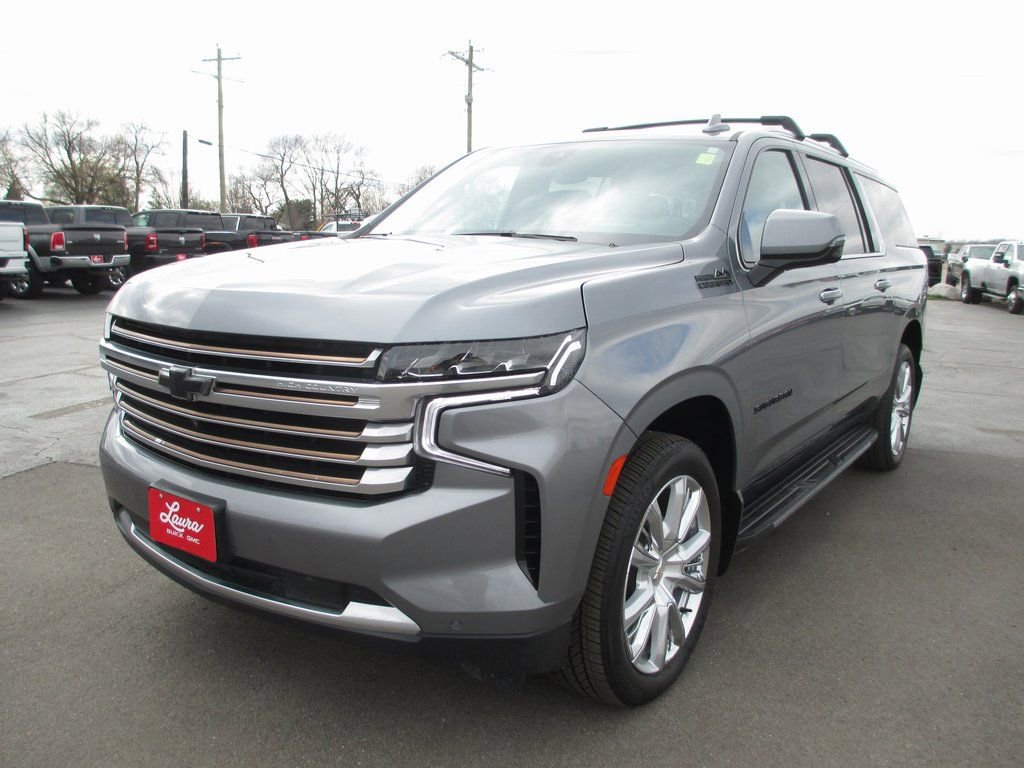 Used 2022 Chevrolet Suburban High Country w/ LPO, Illumination Package image 9