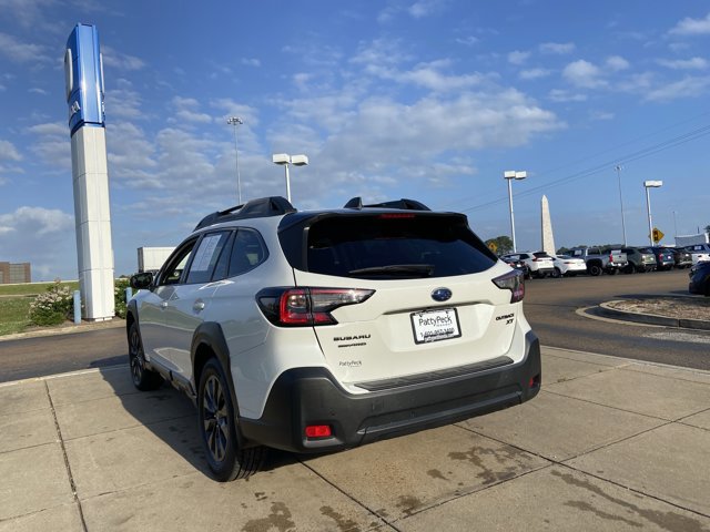 Used 2023 Subaru Outback Onyx Edition XT w/ Popular Package #2 image 9