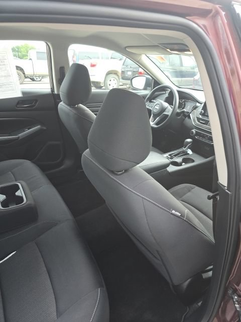 Used 2025 Nissan Altima 2.5 SV AWD/4WD image 24
