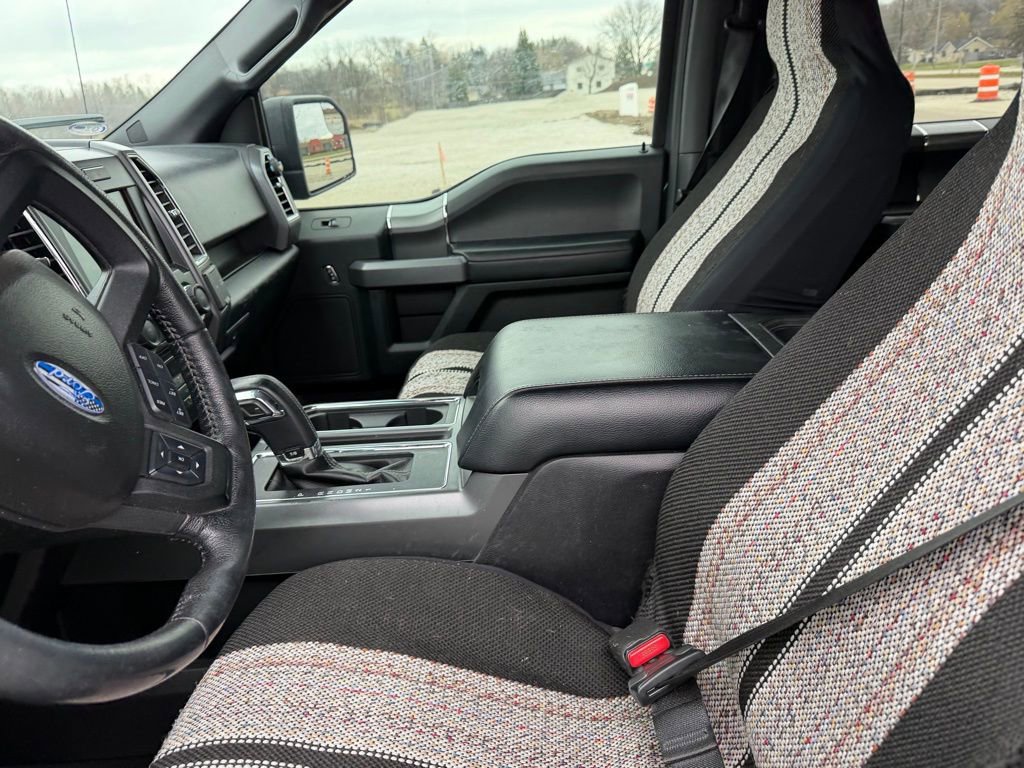 Used 2016 Ford F150 XLT w/ Equipment Group 302A Luxury image 11