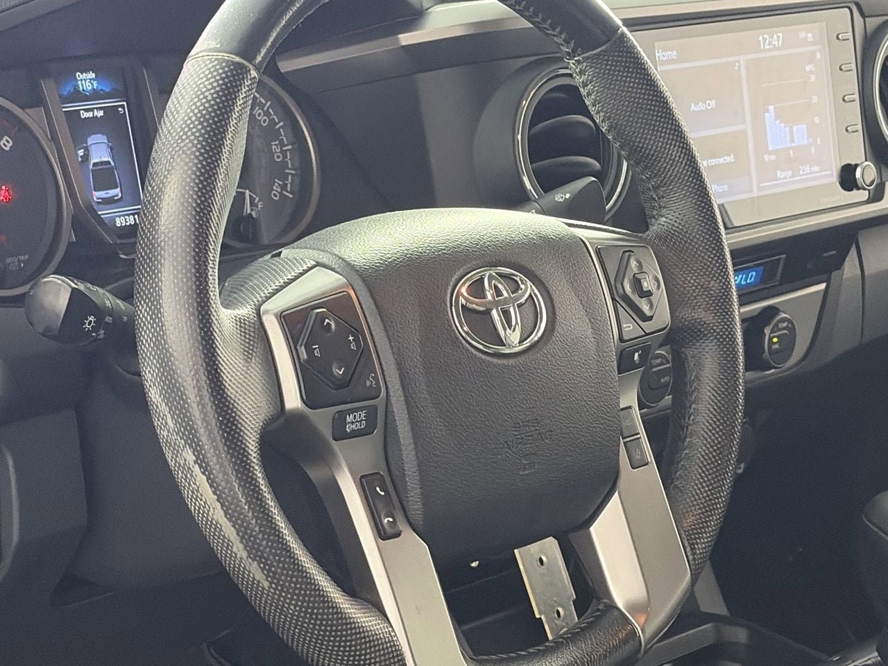 Used 2022 Toyota Tacoma SR5 w/ Technology Package AWD/4WD image 12