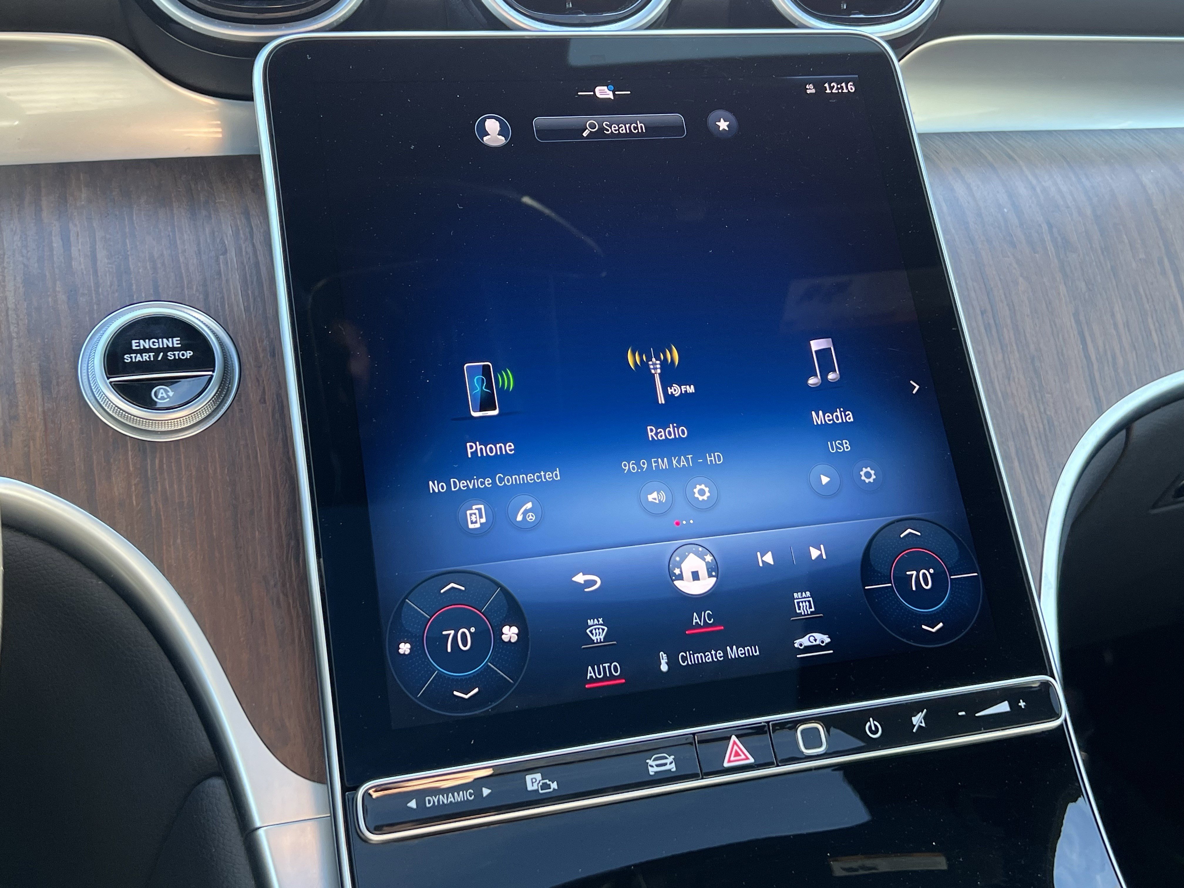 Used 2024 Mercedes-Benz GLC 300 4MATIC image 23