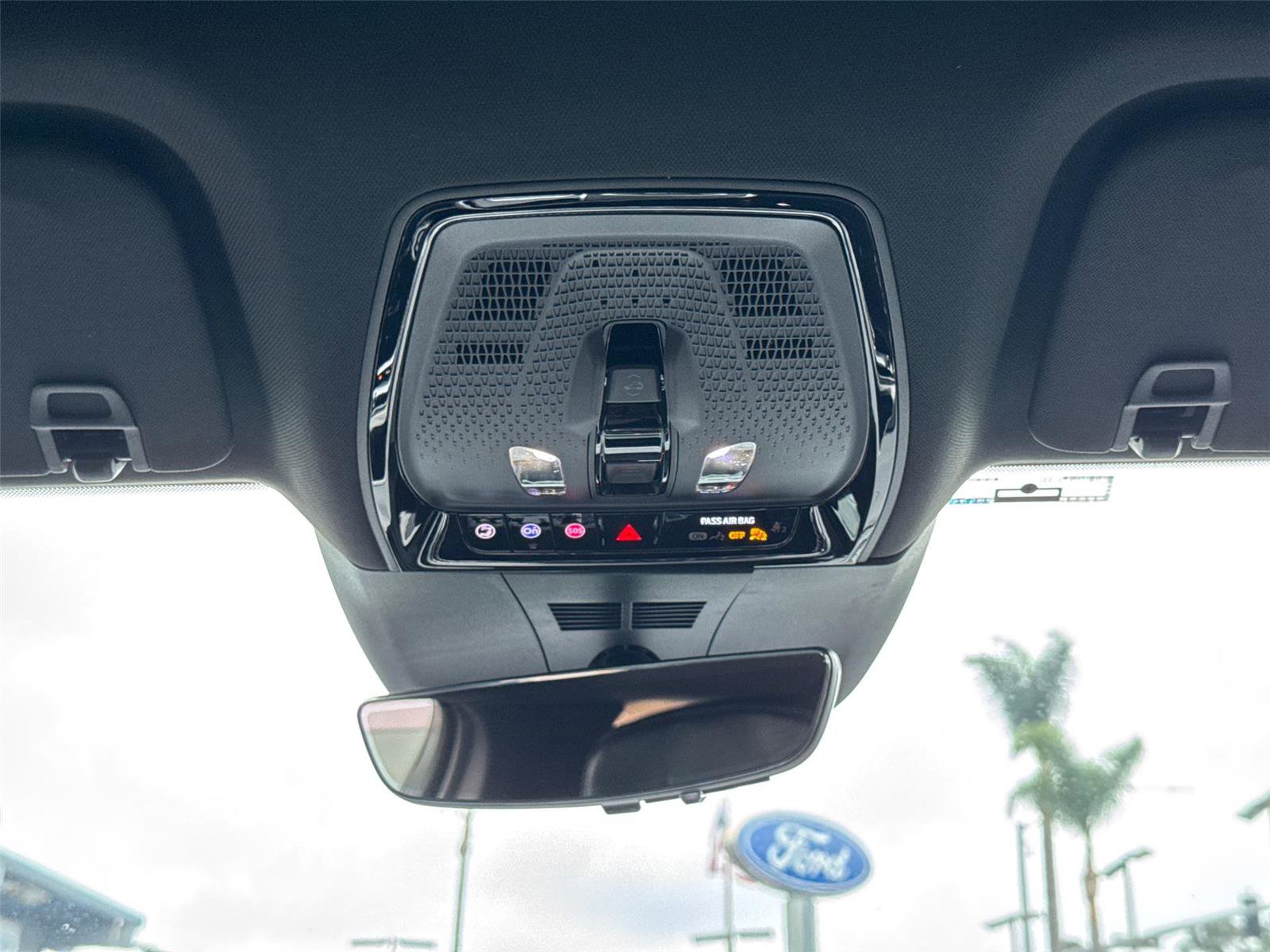 Used 2024 Cadillac Lyriq Sport image 25