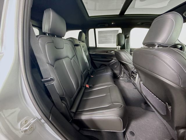 New 2025 Jeep Grand Cherokee Limited image 28
