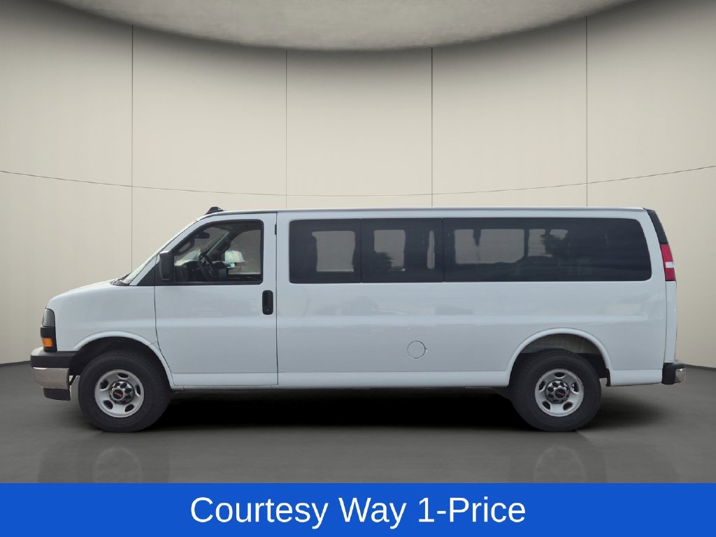 Used 2025 GMC Savana 3500 LT w/ LT Preferred Equipment Group RWD image 5