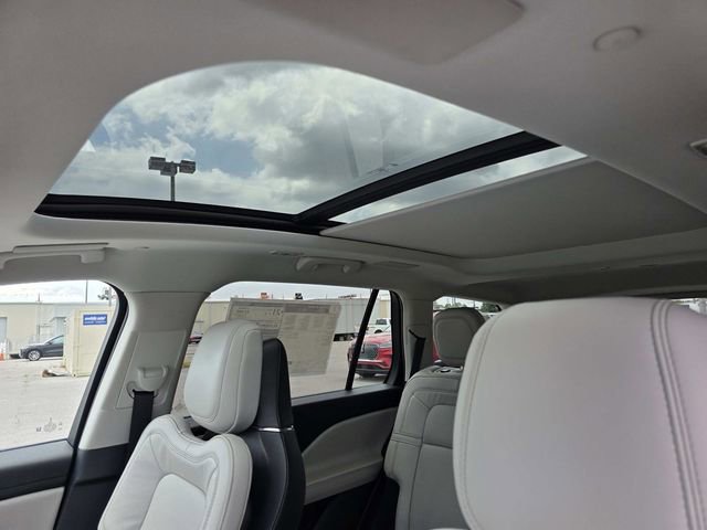 New 2025 Lincoln Aviator Reserve w/ Luxury Package image 9