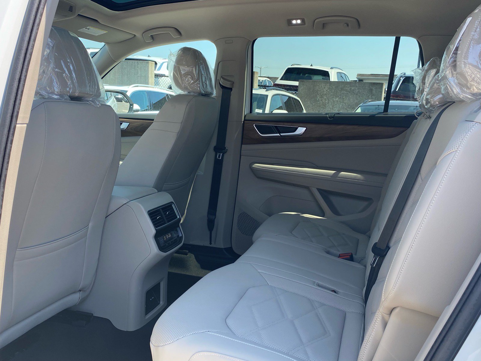 New 2026 Volkswagen Atlas SE AWD/4WD image 11