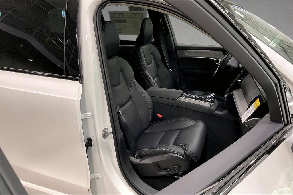 New 2026 Volvo XC90 T8 Ultra w/ Protection Package Premier AWD/4WD image 11
