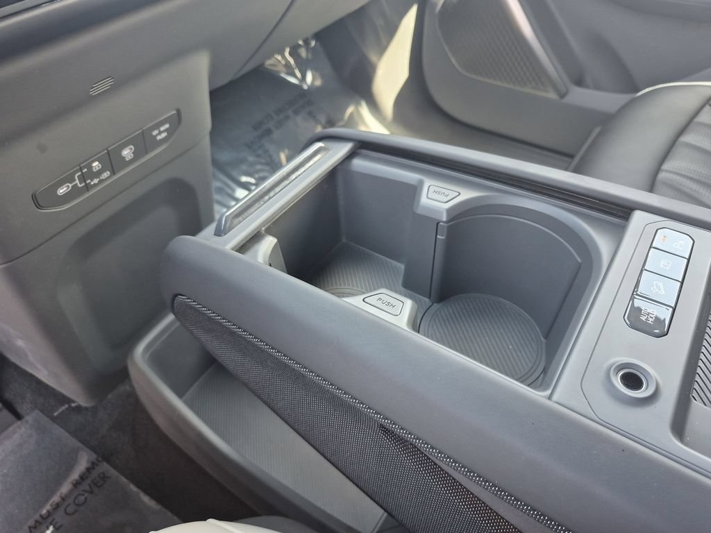 Certified 2024 Kia EV9 GT-Line AWD/4WD image 11