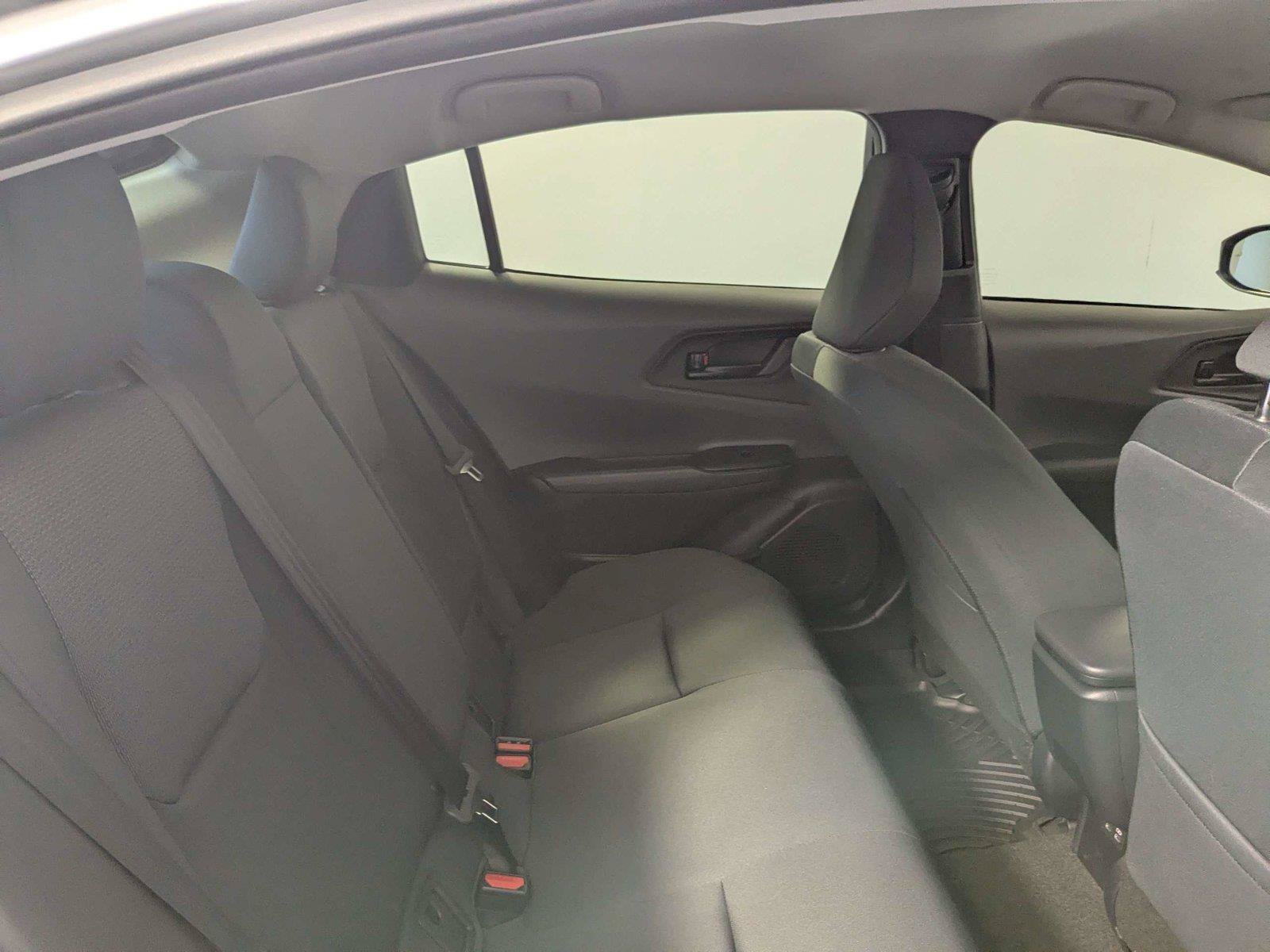 Certified 2025 Toyota Prius LE FWD image 29