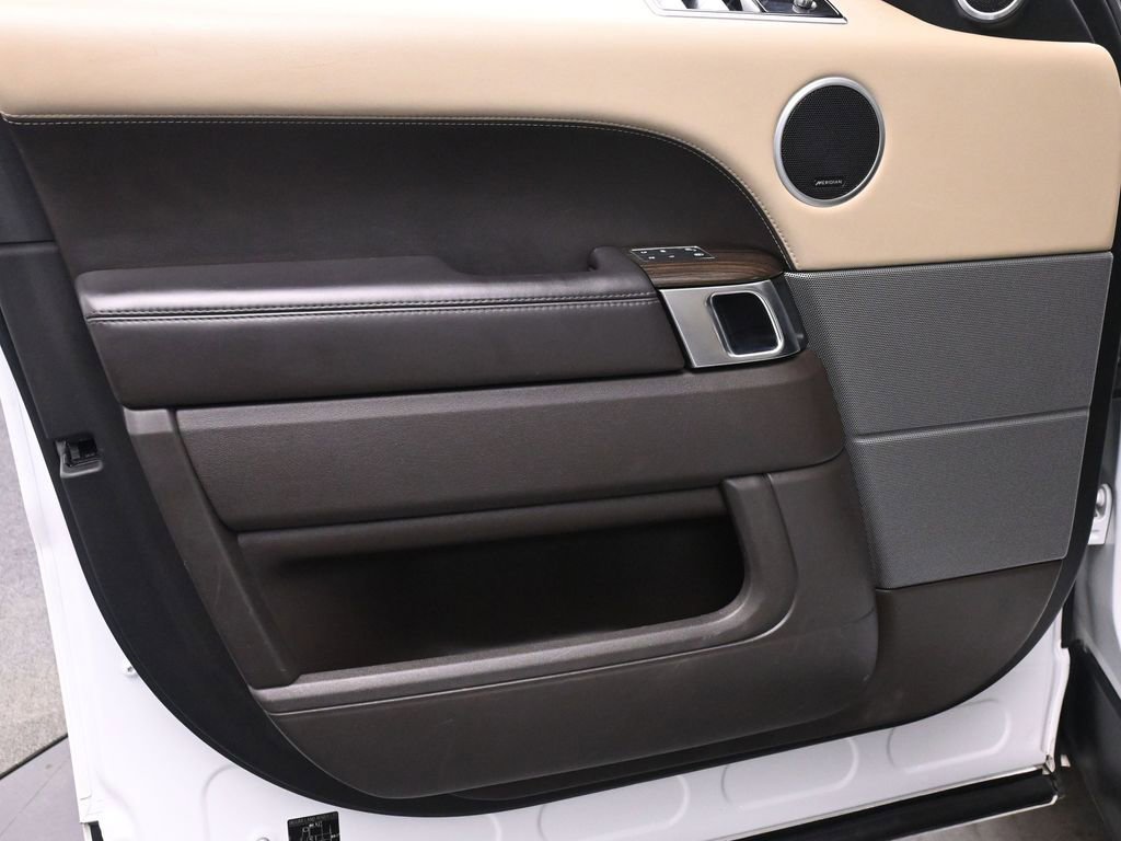 Used 2018 Land Rover Range Rover Sport Supercharged image 13