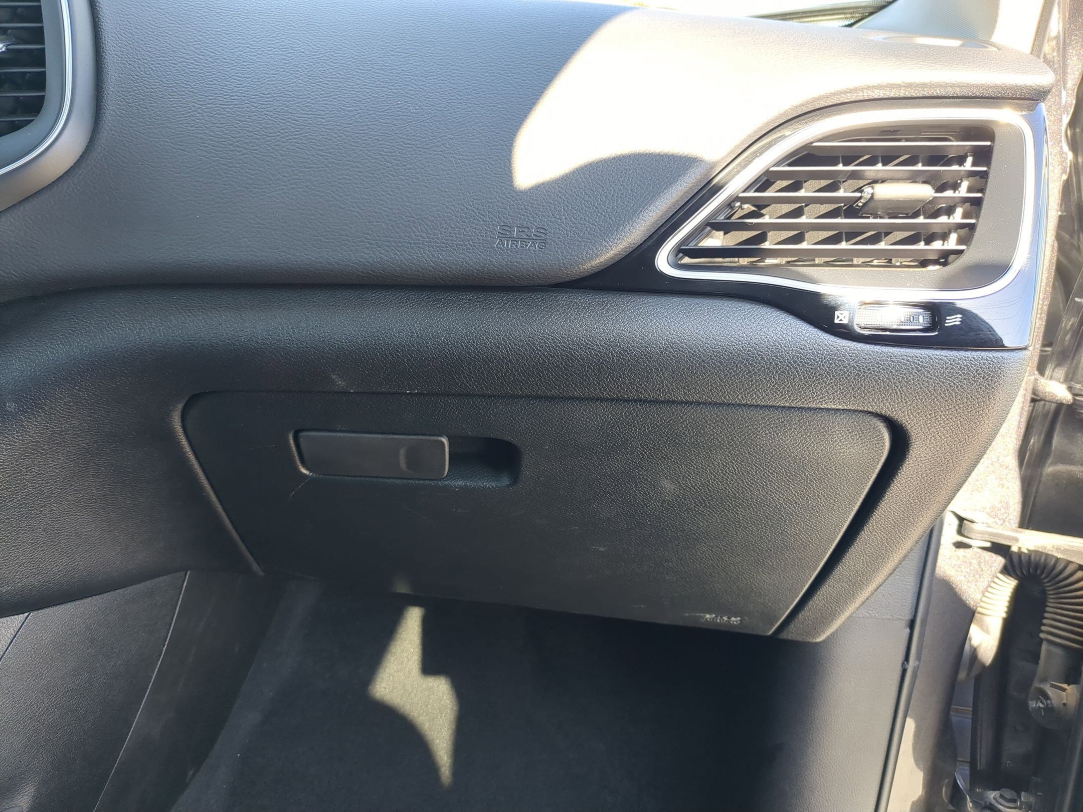 Used 2023 Jeep Cherokee Altitude Lux image 32