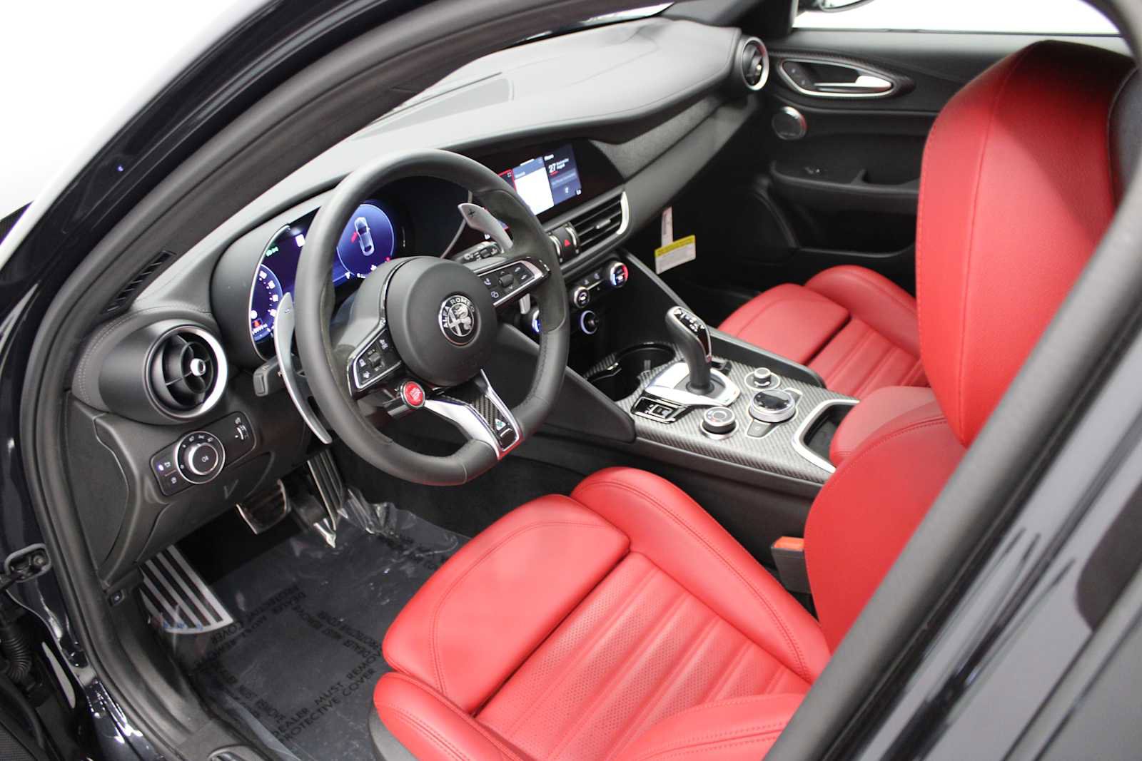 Used 2024 Alfa Romeo Giulia Quadrifoglio w/ Active Assist Plus Package image 16