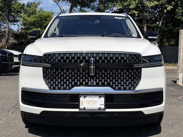 New 2025 Lincoln Navigator L Reserve image 2