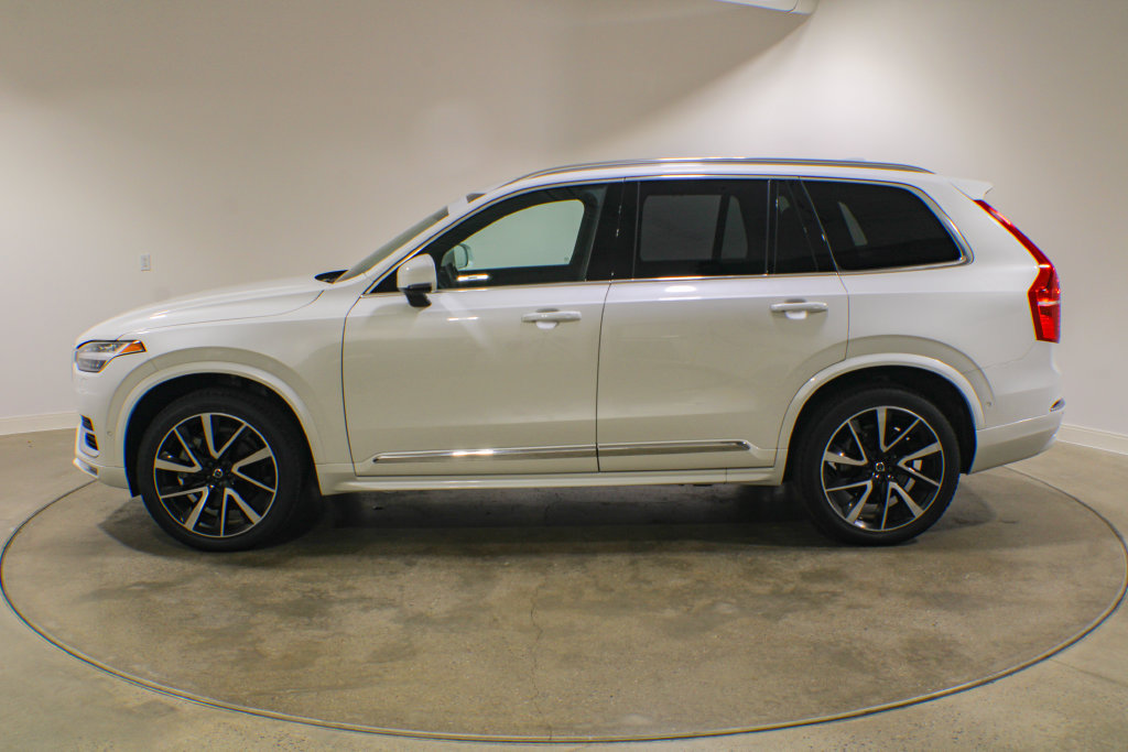Certified 2024 Volvo XC90 B6 Ultimate w/ Protection Package Premier AWD/4WD image 2