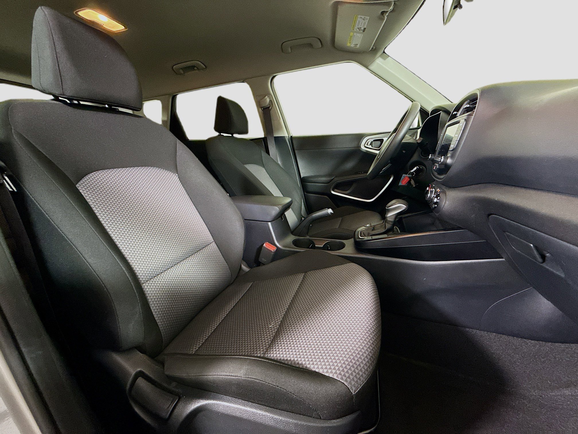 Used 2025 Kia Soul LX w/ LX Technology Package image 28