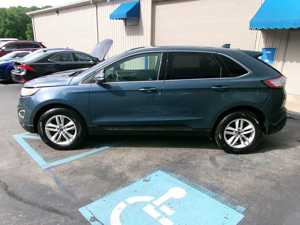 Used 2016 Ford Edge SEL AWD/4WD image 3