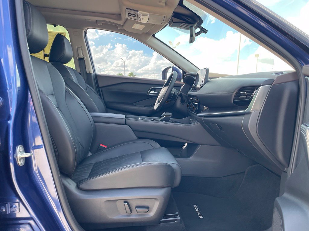 Certified 2023 Nissan Rogue Platinum w/ Platinum Premium Package FWD image 21