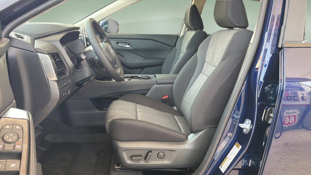 New 2026 Nissan Rogue SV w/ Cold Weather Package AWD/4WD image 19