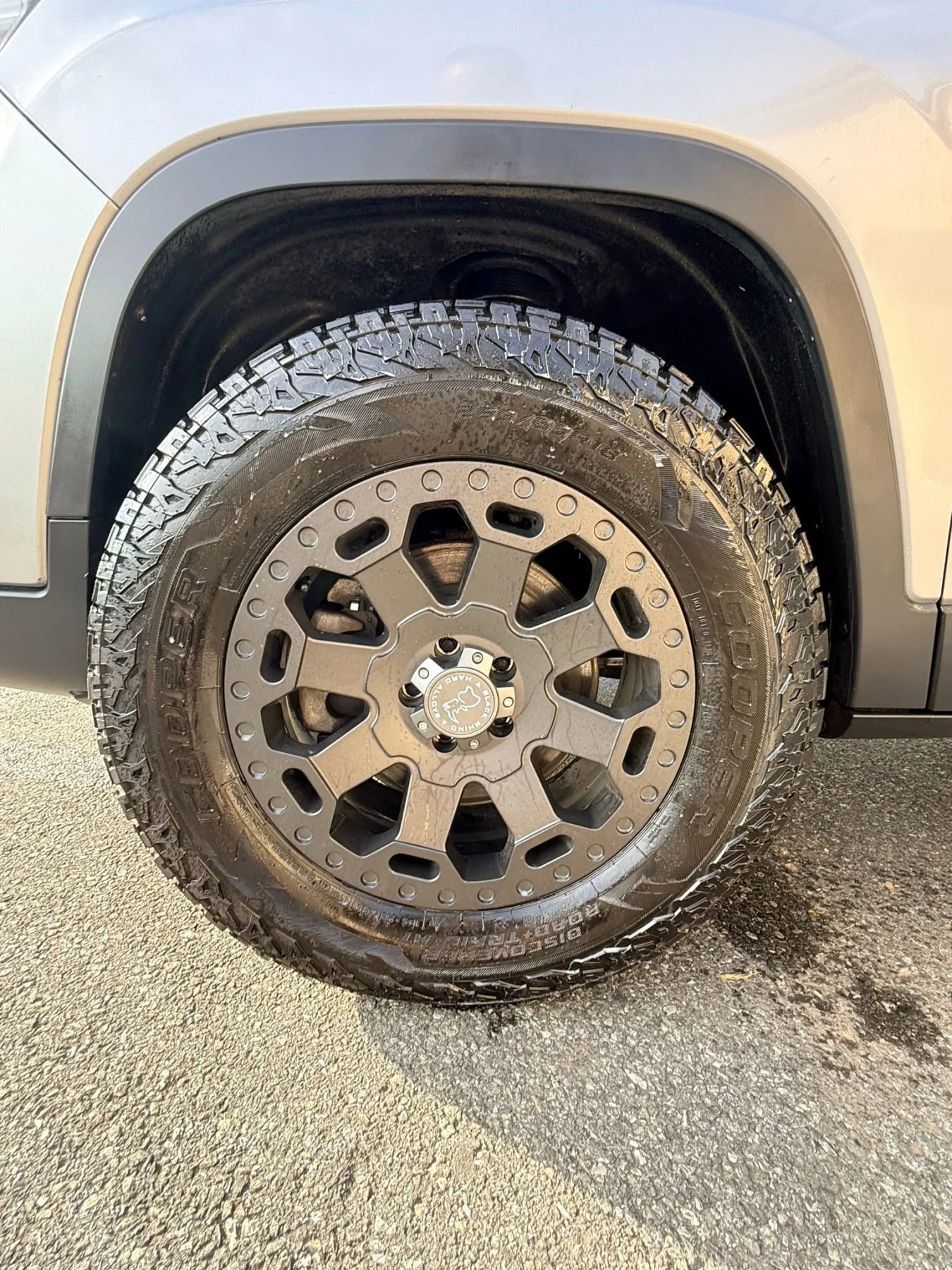 Used 2020 Jeep Cherokee Limited image 15