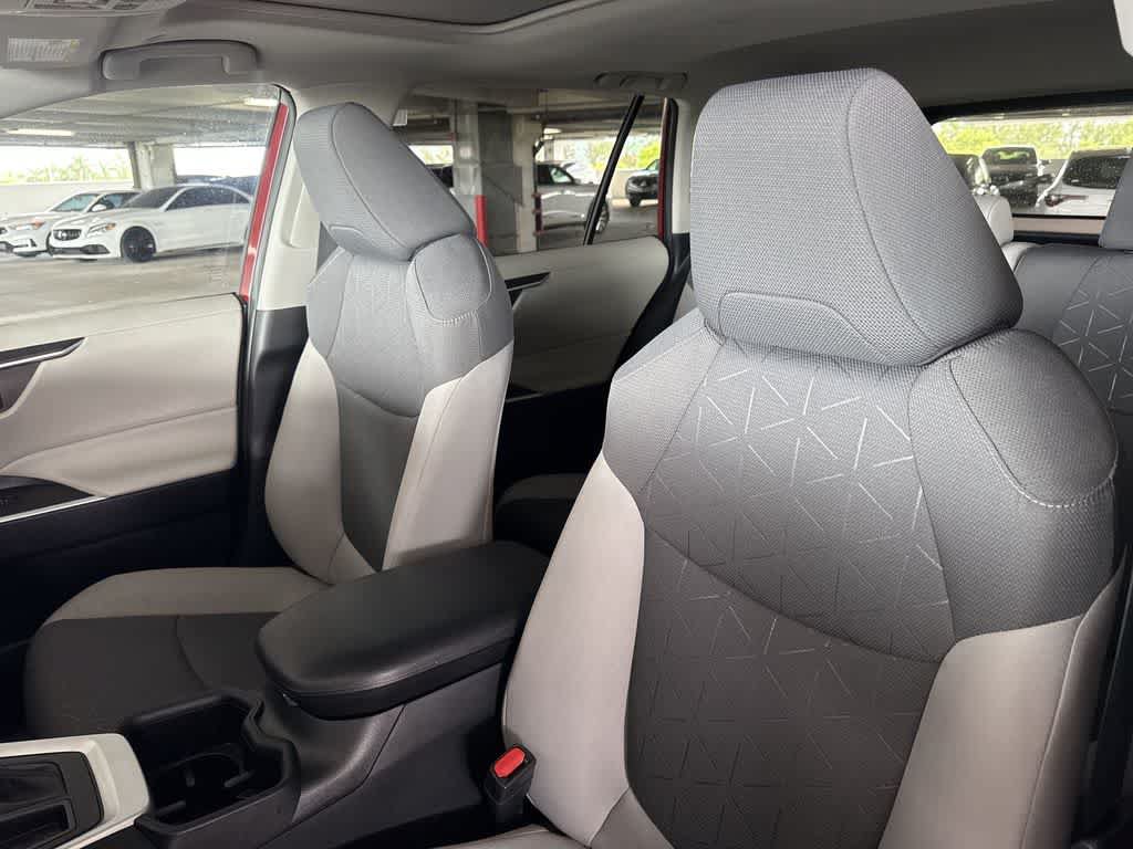 Used 2024 Toyota RAV4 XLE w/ Convenience Package FWD image 14