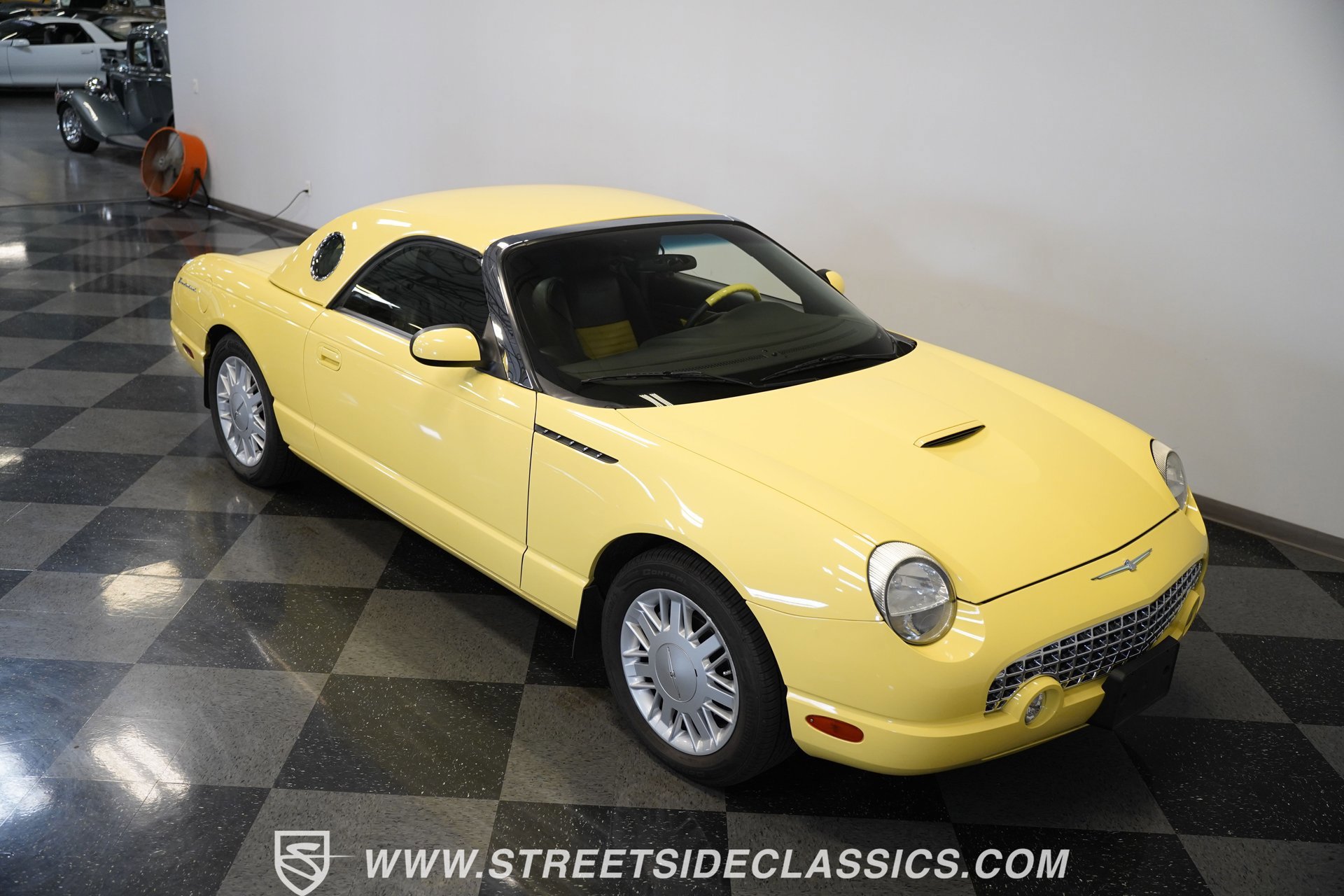 Used 2002 Ford Thunderbird image 19