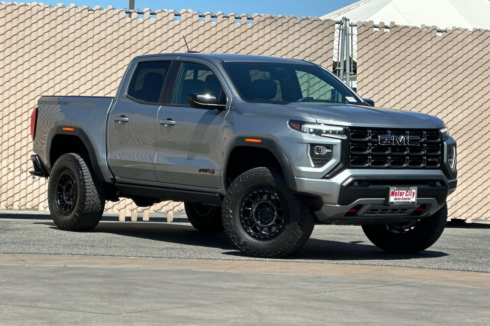 Used 2024 GMC Canyon AT4 w/ LPO, Off Road Lift Package AWD/4WD image 2