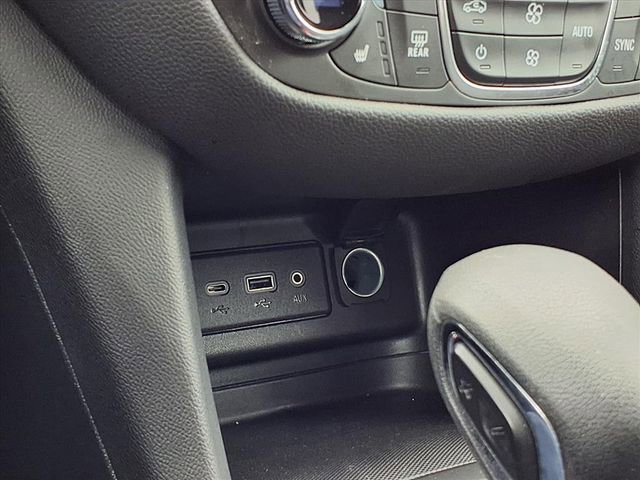 Used 2024 Chevrolet Equinox LT image 13