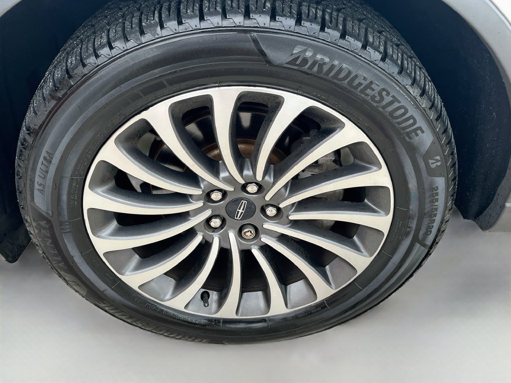 Used 2020 Lincoln Aviator Reserve w/ Equipment Group 201A AWD/4WD image 33