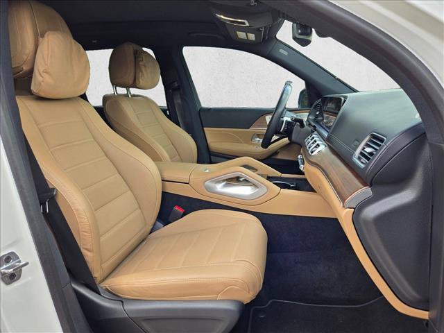 Used 2025 Mercedes-Benz GLS 450 4MATIC image 23