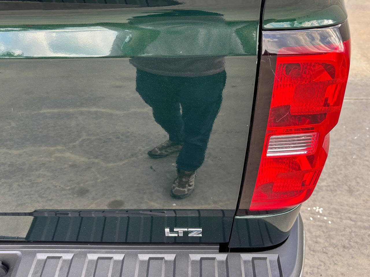 Used 2015 Chevrolet Silverado 1500 LTZ Z71 w/ LTZ Plus Package image 16