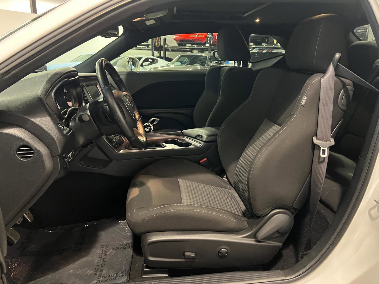 Used 2023 Dodge Challenger R/T w/ T/A Package image 9