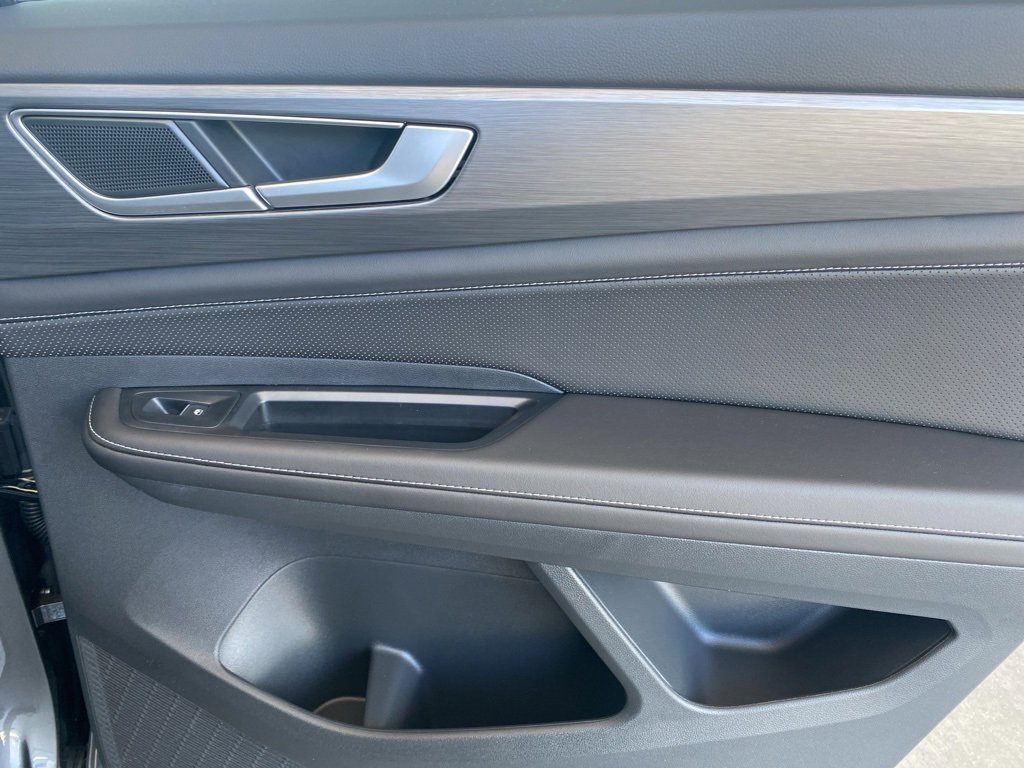 New 2025 Volkswagen Atlas Cross Sport SE image 25