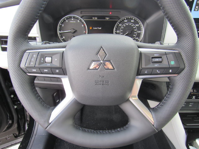 New 2026 Mitsubishi Outlander FWD image 31