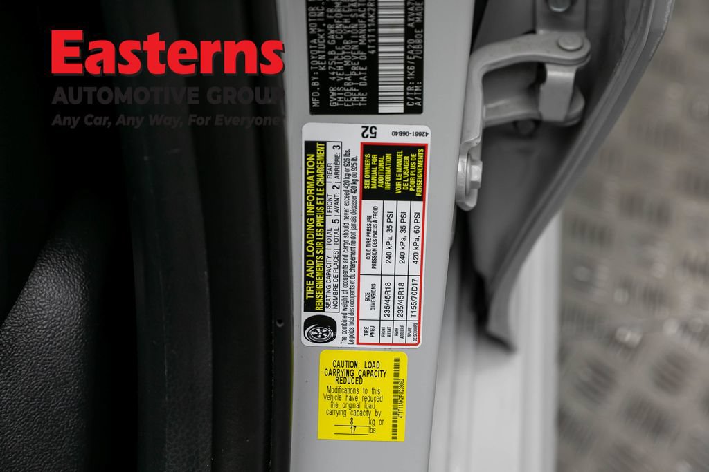 Used 2024 Toyota Camry SE w/ Cold Weather Package FWD image 33