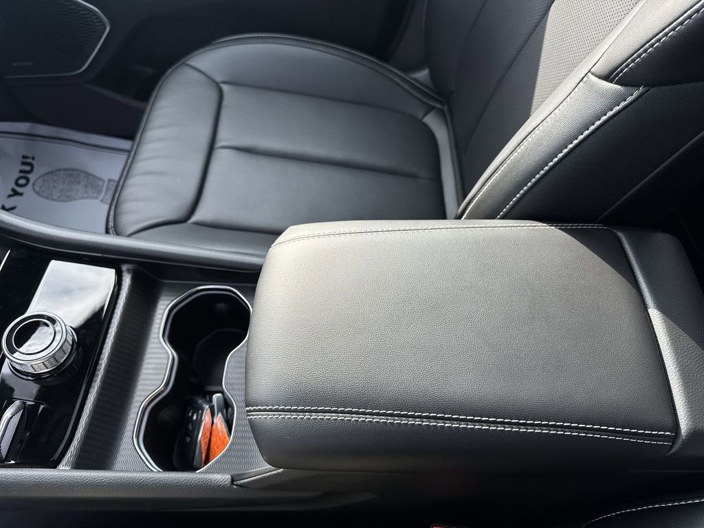 New 2025 Jeep Grand Cherokee Limited w/ Luxury Tech Group II image 21