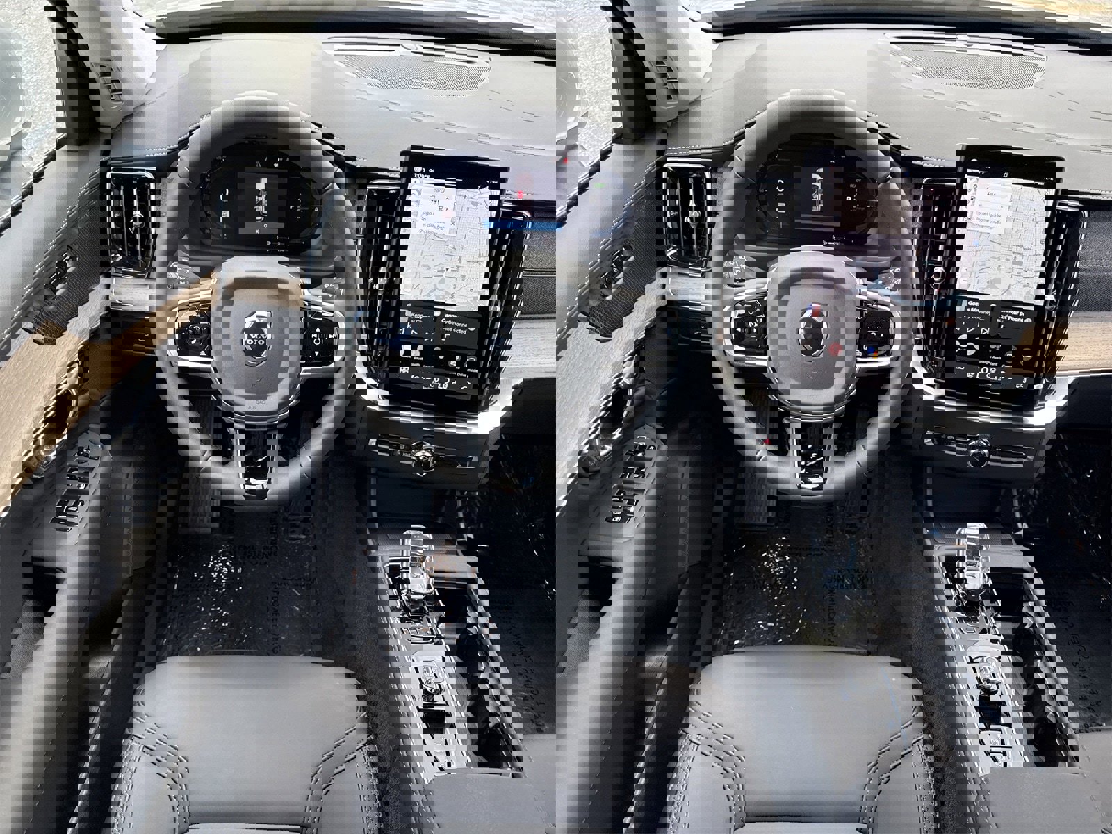 New 2025 Volvo XC90 T8 Plus w/ Protection Package Premier image 17