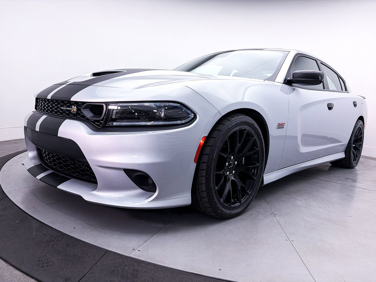Used 2022 Dodge Charger Scat Pack RWD image 14