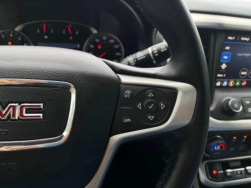 Used 2023 GMC Acadia SLT w/ Preferred Package image 19