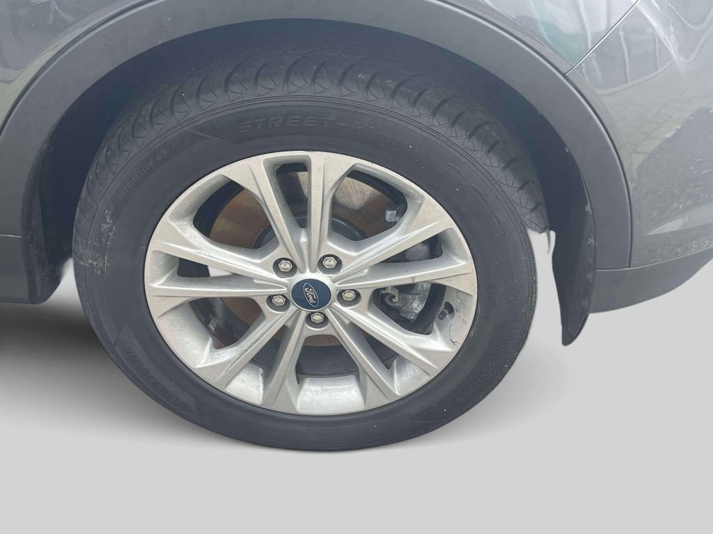 Used 2019 Ford Escape SE image 9