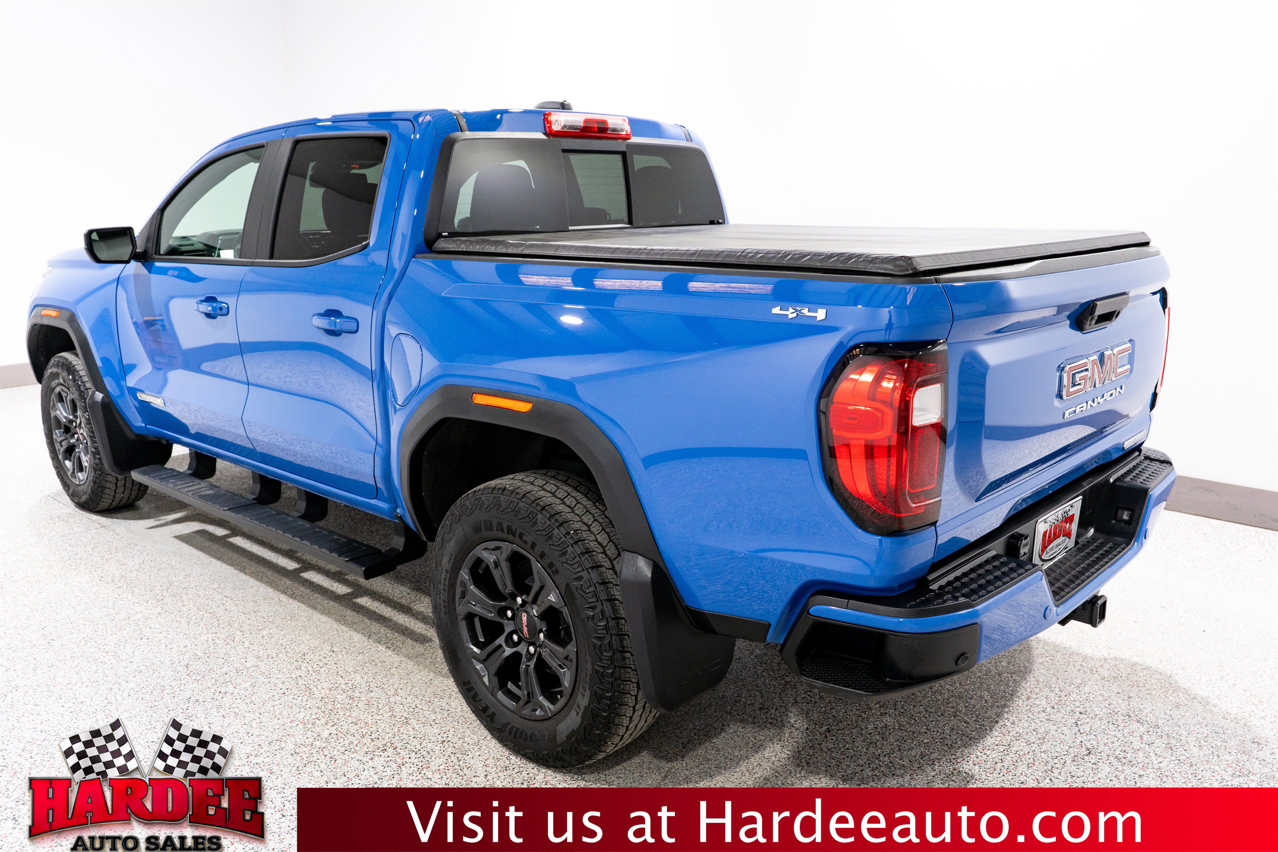 Used 2025 GMC Canyon Elevation w/ Convenience Package AWD/4WD image 3