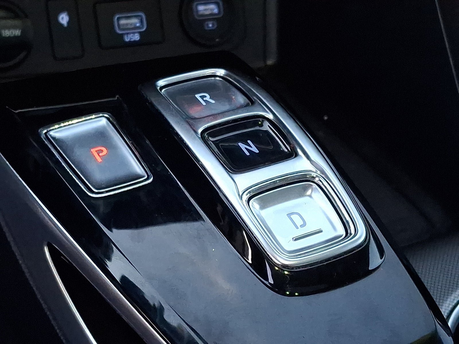 Used 2023 Hyundai Sonata Limited w/ Preferred Accessory Package FWD image 18