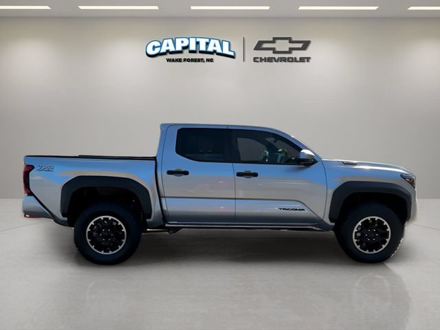 Used 2025 Toyota Tacoma TRD Off-Road AWD/4WD image 6