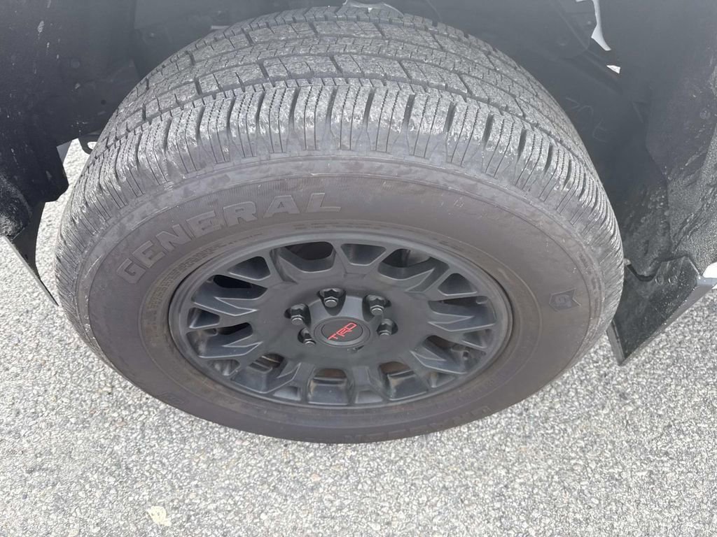 Certified 2024 Toyota Tacoma SR5 image 11