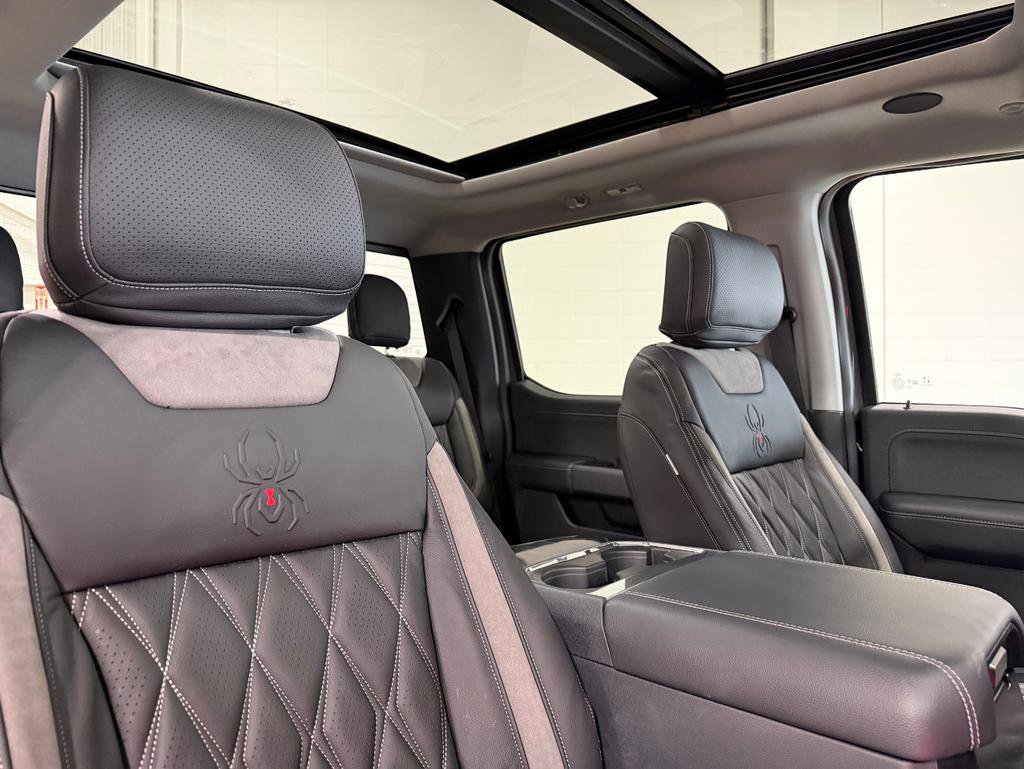 New 2026 Ford F250 Lariat w/ Black Appearance Package image 30